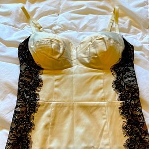 Guess Size 0 Beige Cream Black Lace Dress